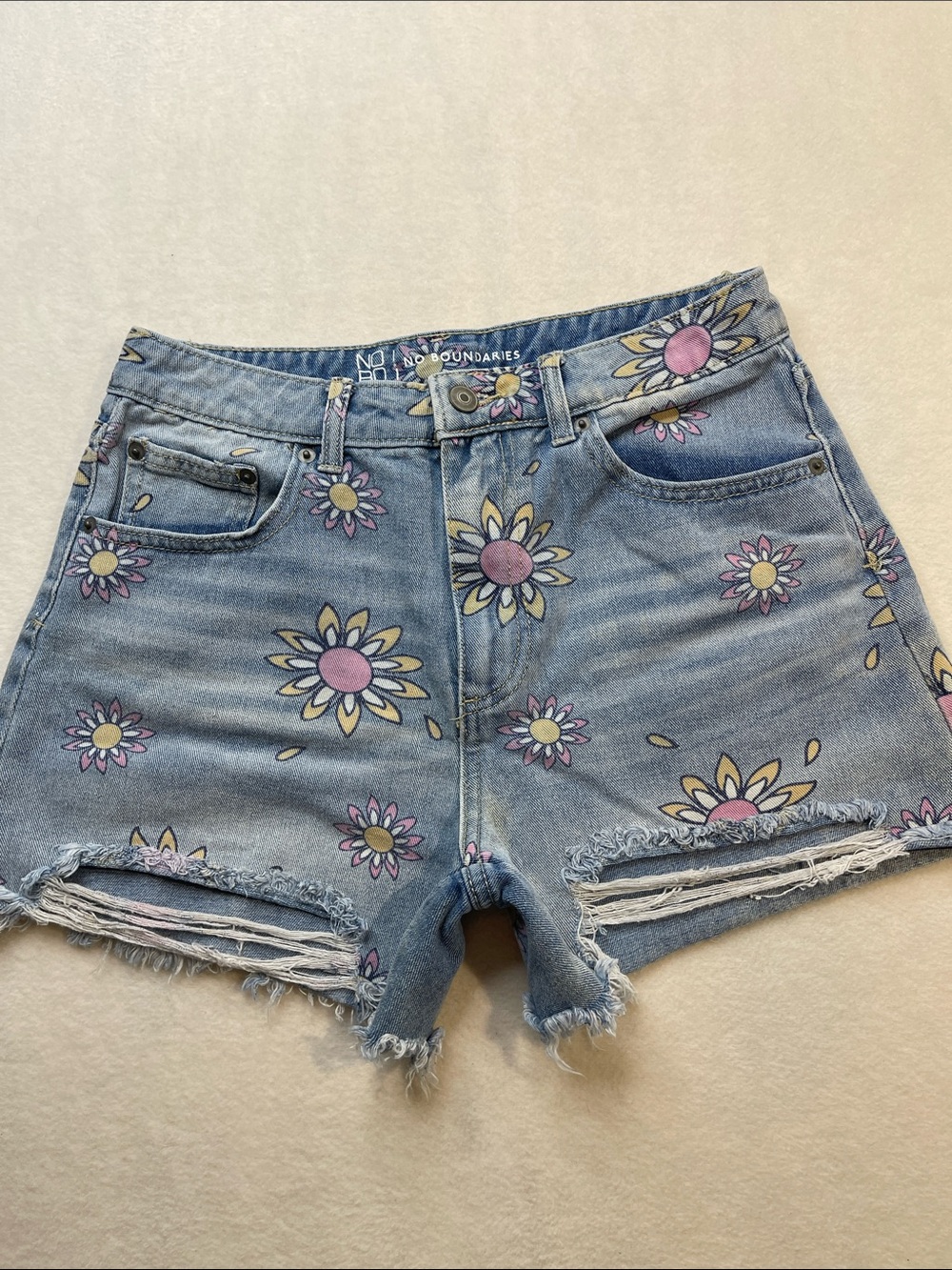 No Boundaries Light Blue Denim Shorts with Pink & Yellow Daisy Print WOMENS 7